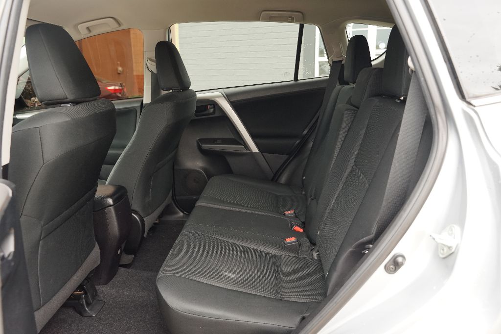 2018 Toyota RAV4 - $14,995