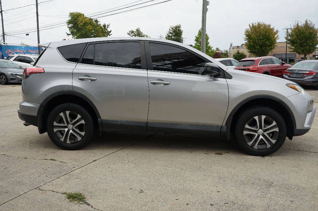 2018 Toyota RAV4 - $14,995