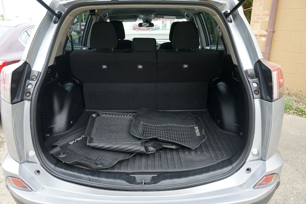 2018 Toyota RAV4 - $14,995