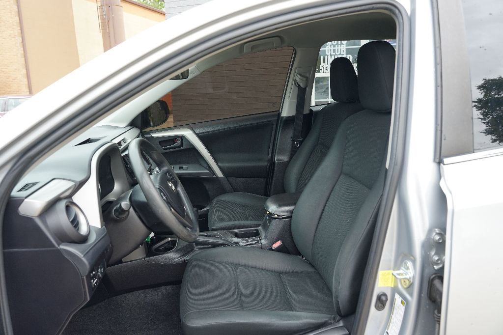 2018 Toyota RAV4 - $14,995