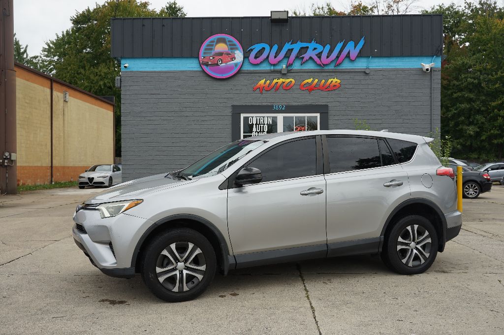2018 Toyota RAV4 - $14,995