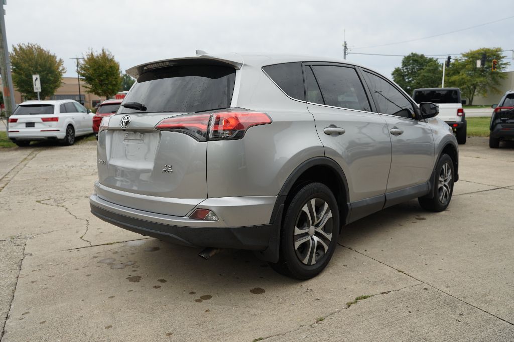2018 Toyota RAV4 - $14,995