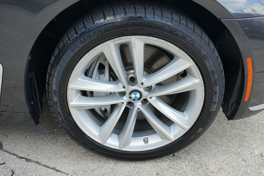 2016 BMW 750i - $19,995