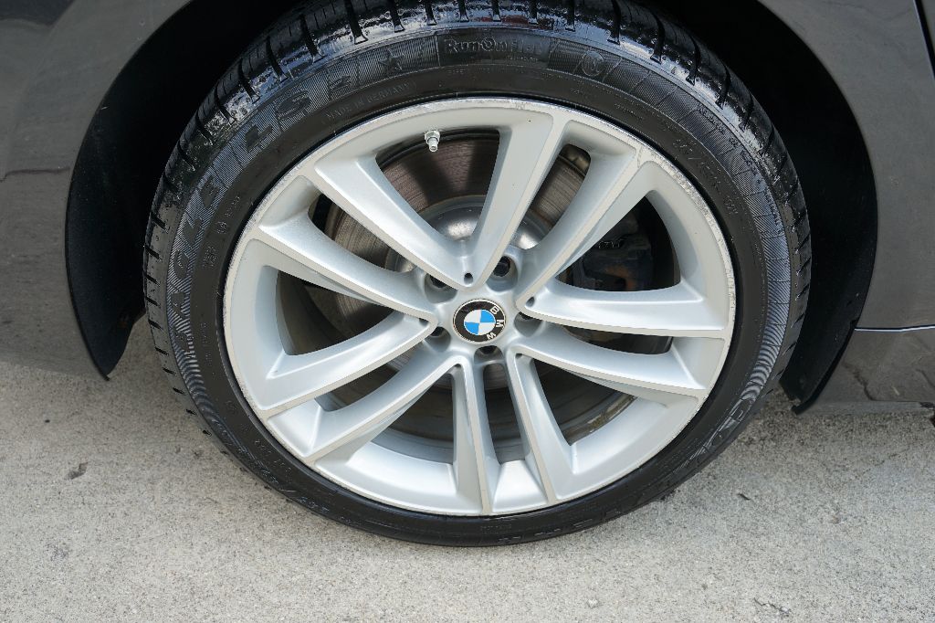 2016 BMW 750i - $19,995