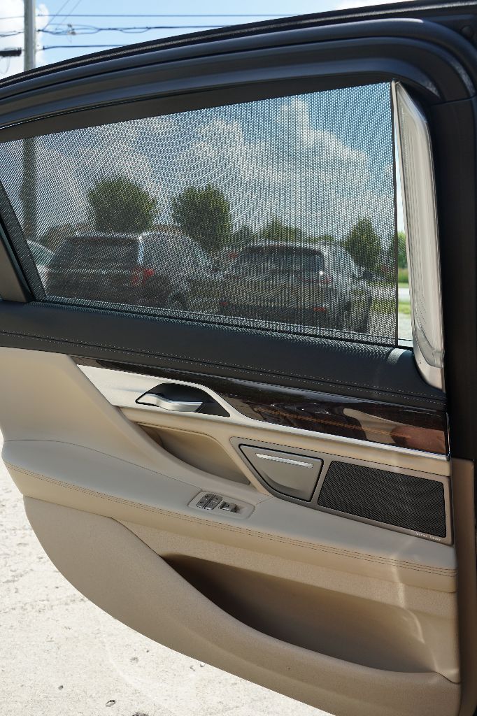 2016 BMW 750i - $19,995