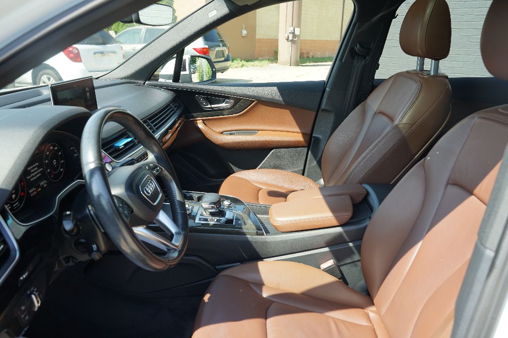 2017 Audi Q7 - $16,995