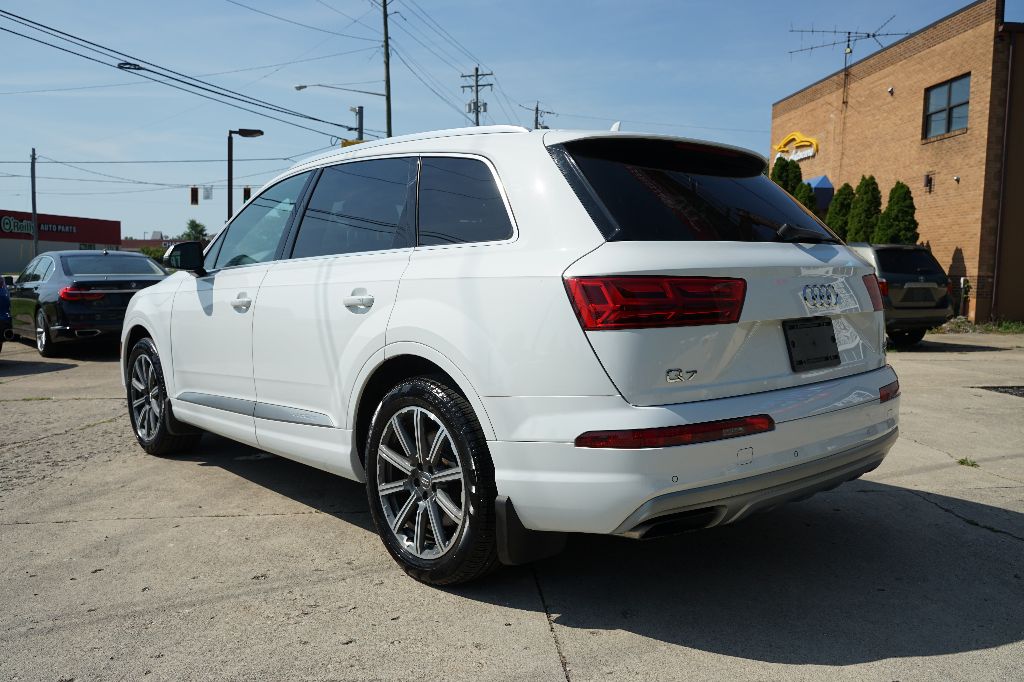 2017 Audi Q7 - $16,995
