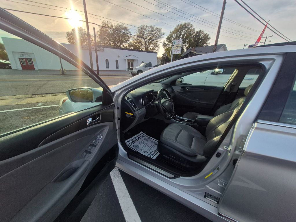2012 Hyundai Sonata - $7,300
