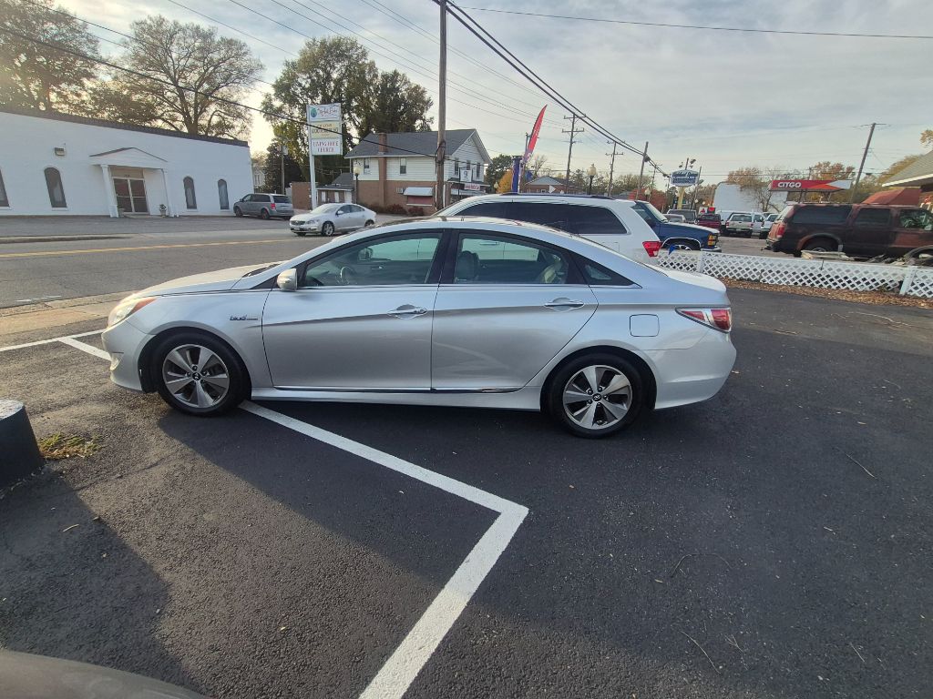 2012 Hyundai Sonata - $7,300