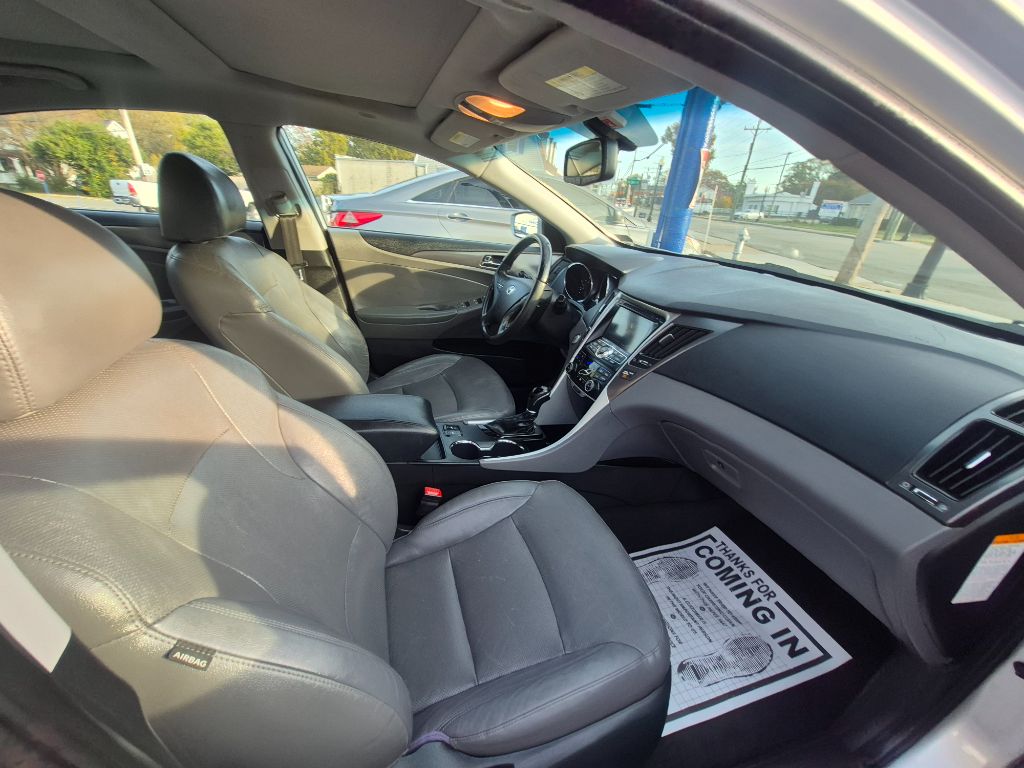 2012 Hyundai Sonata - $7,300