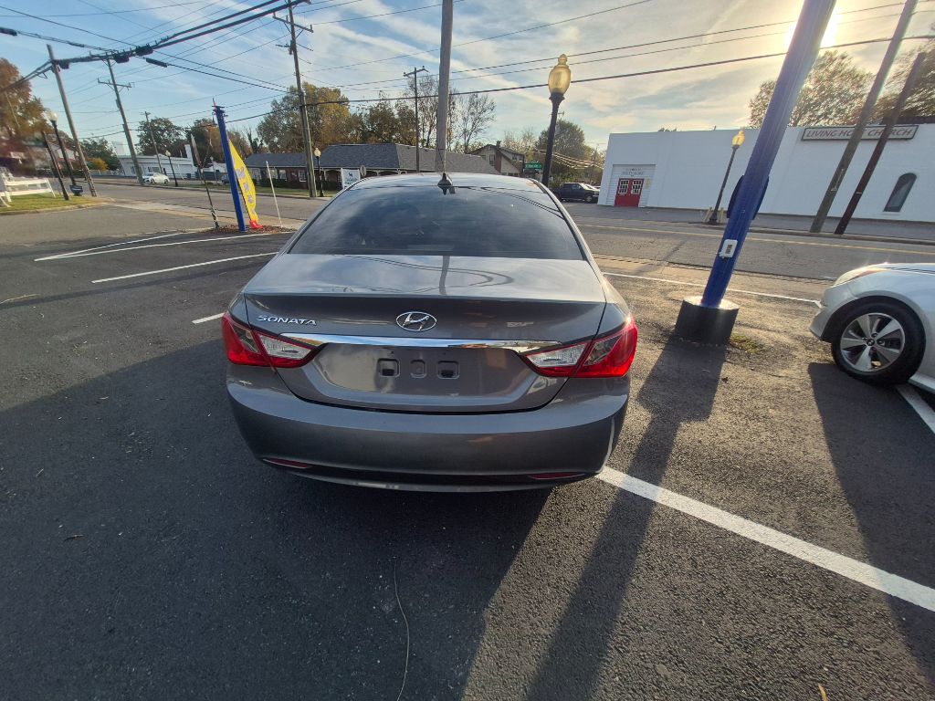 2012 Hyundai Sonata - $7,800