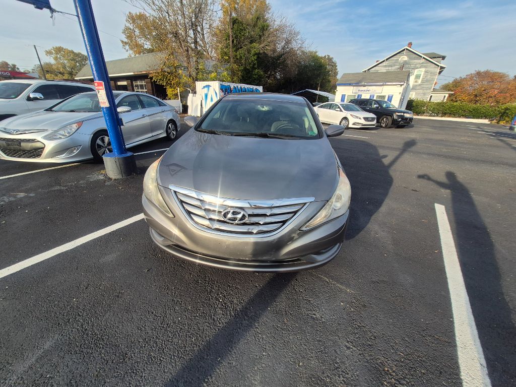 2012 Hyundai Sonata - $7,800
