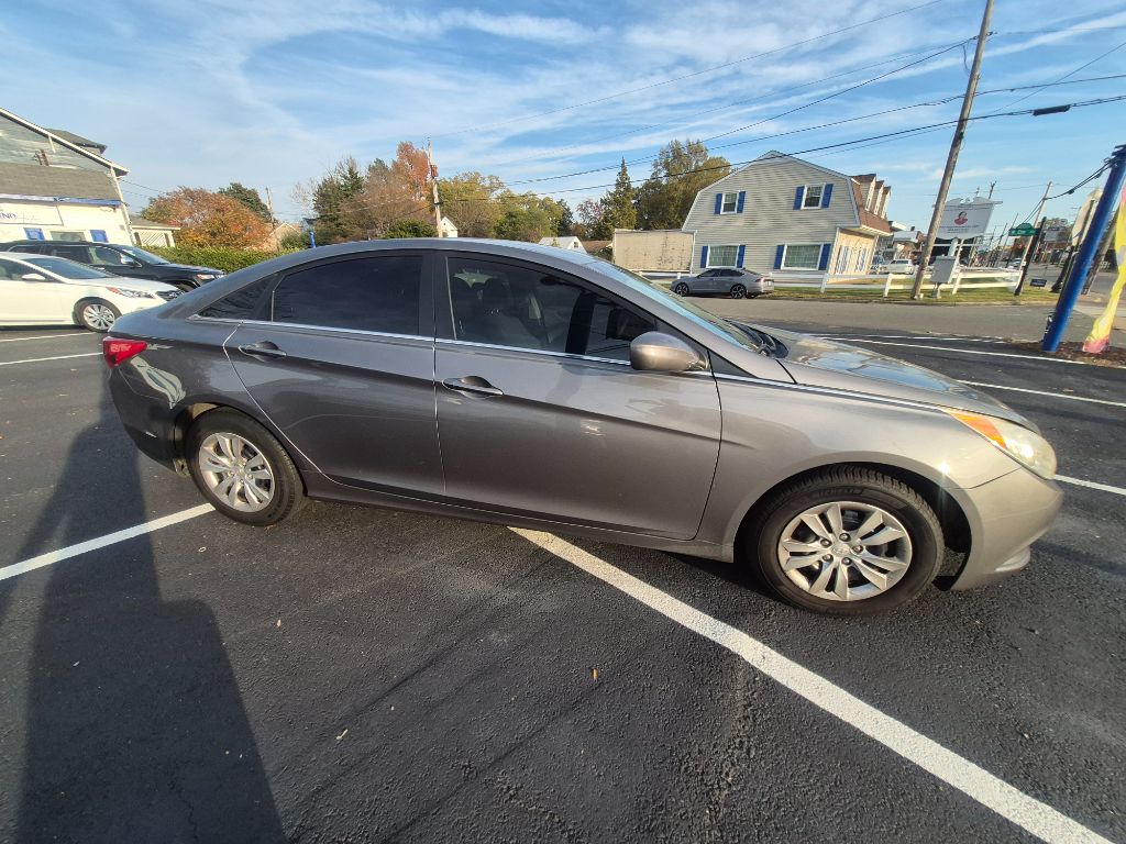 2012 Hyundai Sonata - $7,800