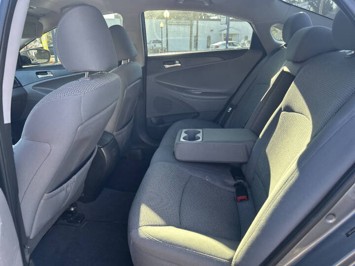 2012 Hyundai Sonata - $7,800