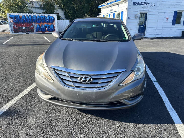 2012 Hyundai Sonata - $7,800