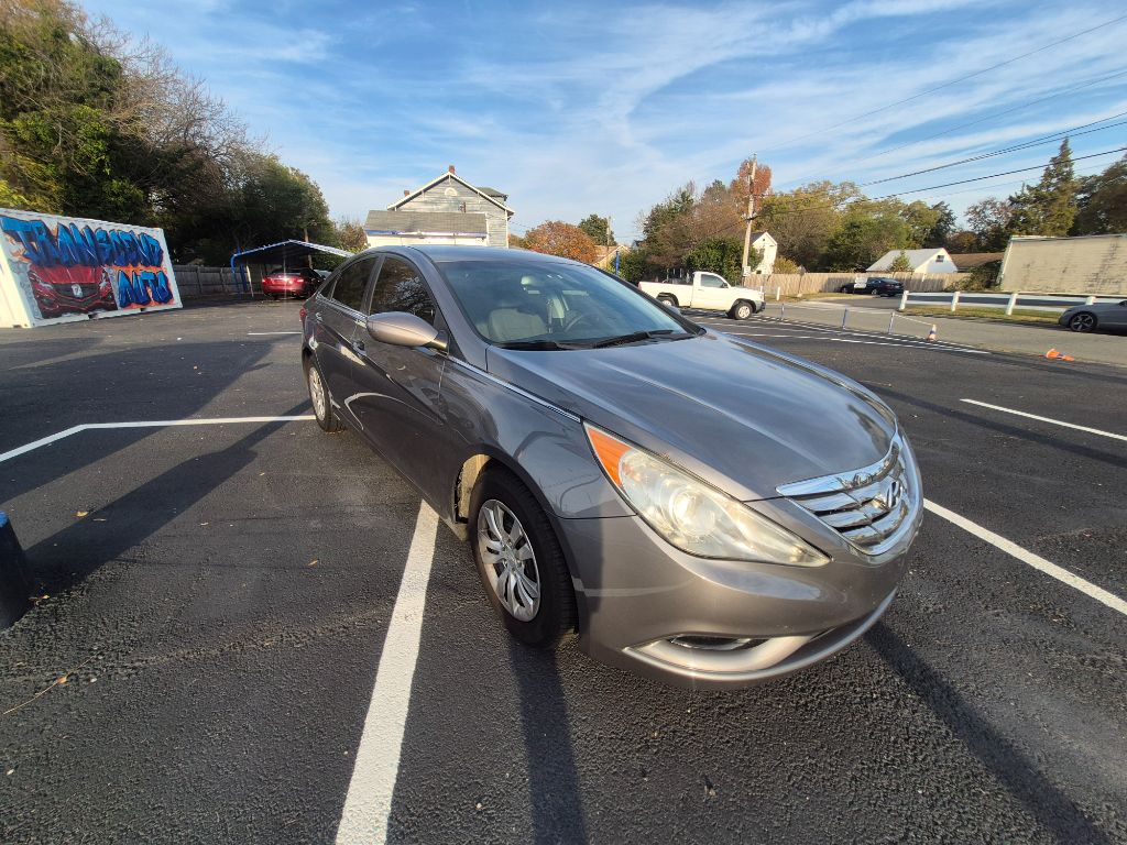2012 Hyundai Sonata - $7,800