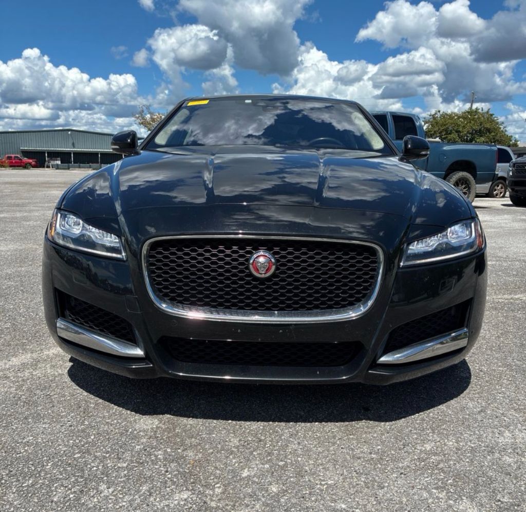 2020 Jaguar XF