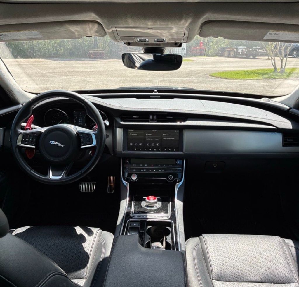 2020 Jaguar XF