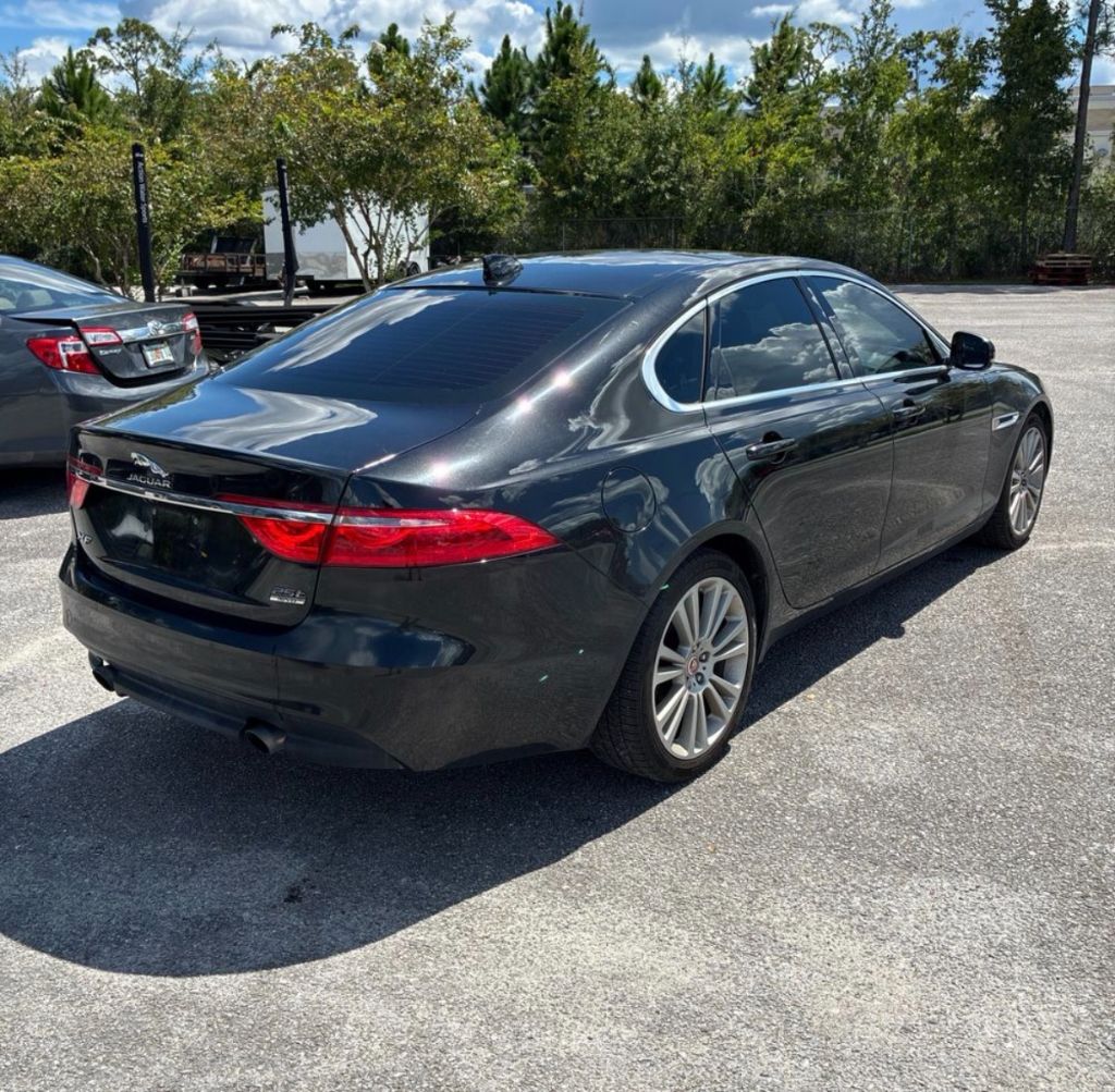 2020 Jaguar XF