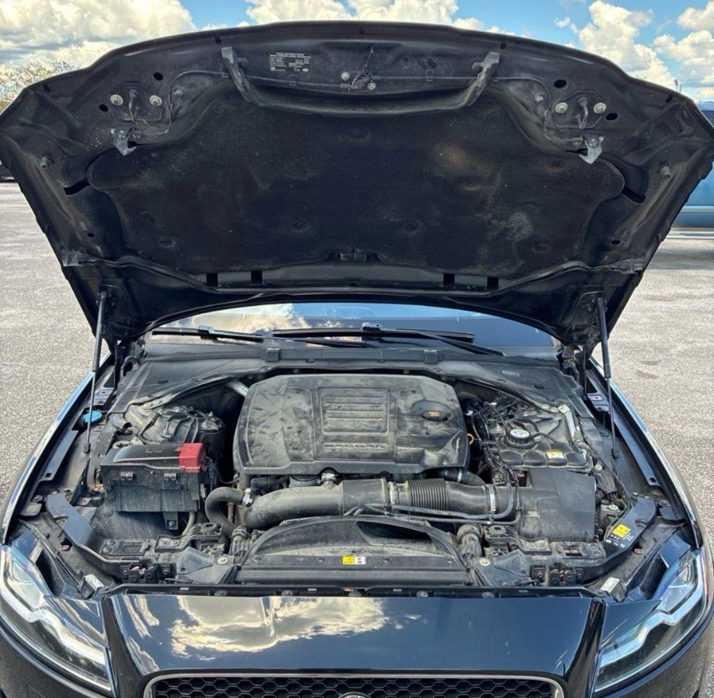 2020 Jaguar XF