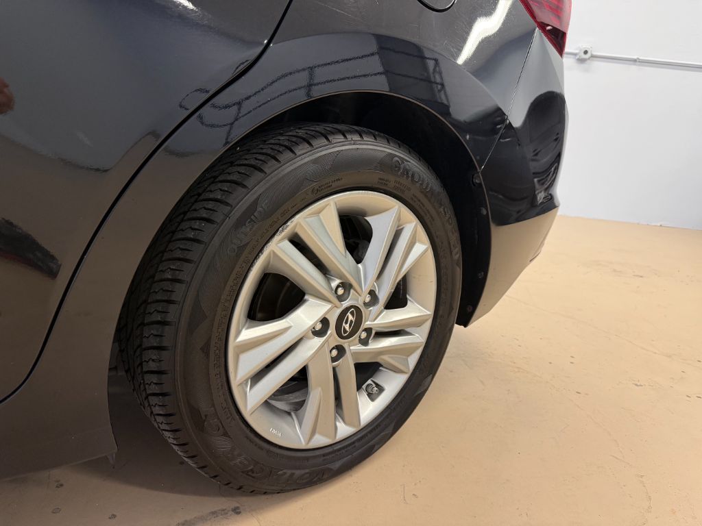 2020 Hyundai Elantra - $11,900