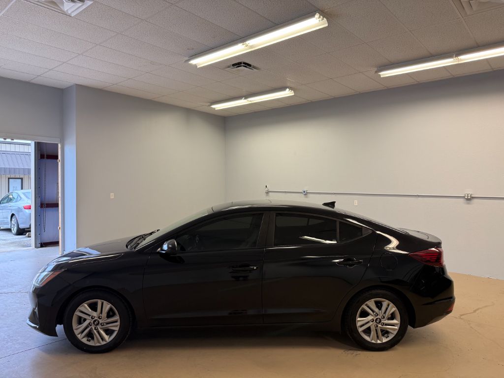 2020 Hyundai Elantra - $11,900