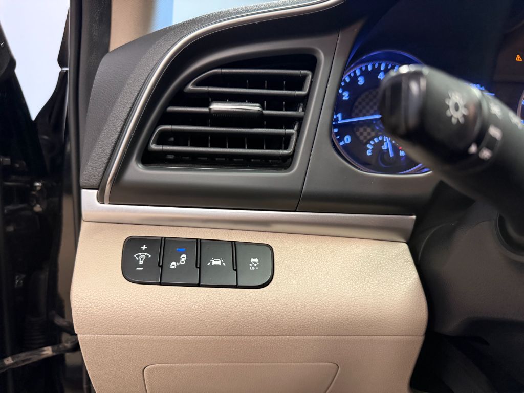 2020 Hyundai Elantra - $11,900