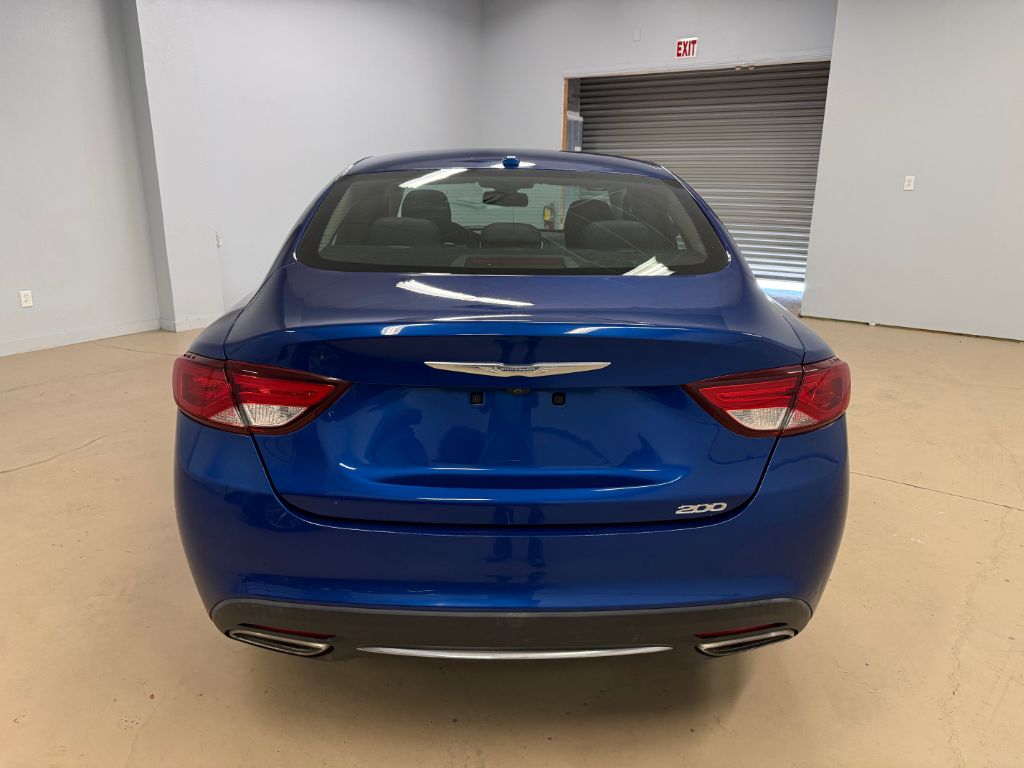 2016 Chrysler 200 - $9,380