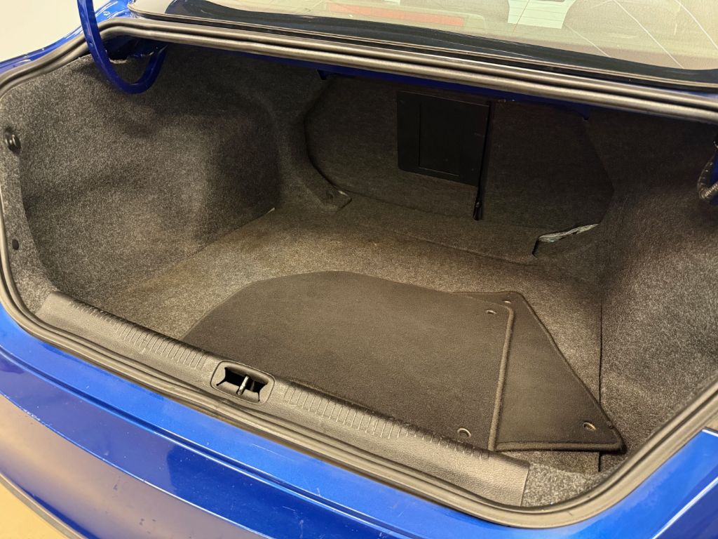 2016 Chrysler 200 - $9,380