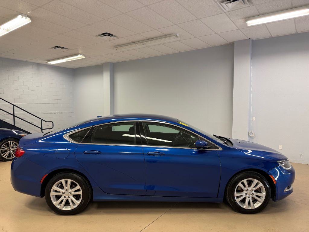 2016 Chrysler 200 - $9,380