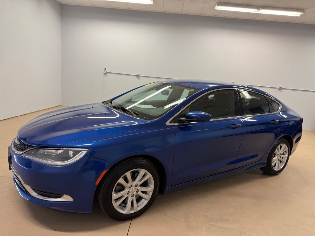 2016 Chrysler 200 - $9,380
