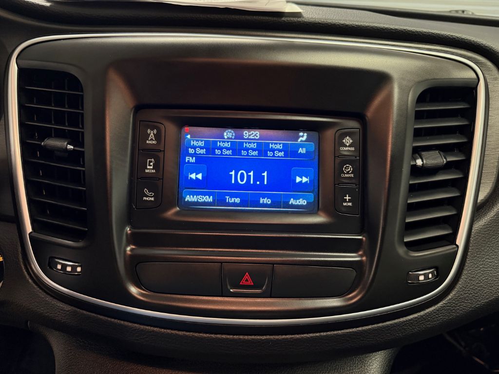 2016 Chrysler 200 - $9,380