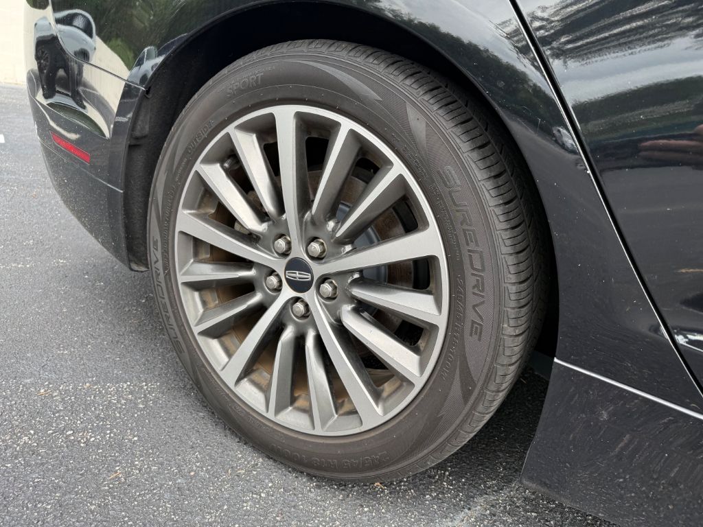 2017 Lincoln MKZ - $11,000