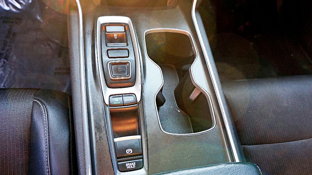 2018 Honda Accord - $11,999