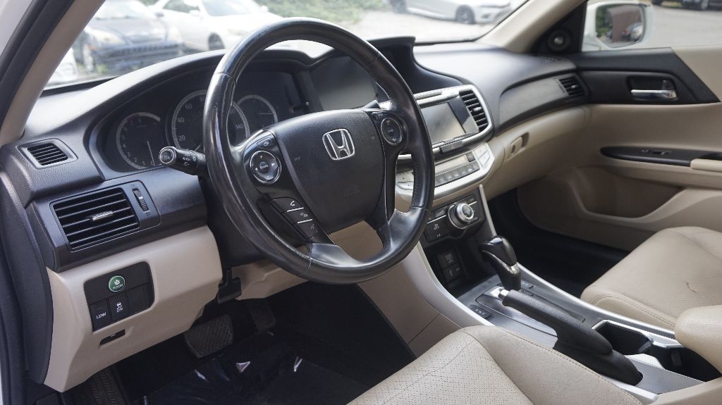 2015 Honda Accord - $12,150