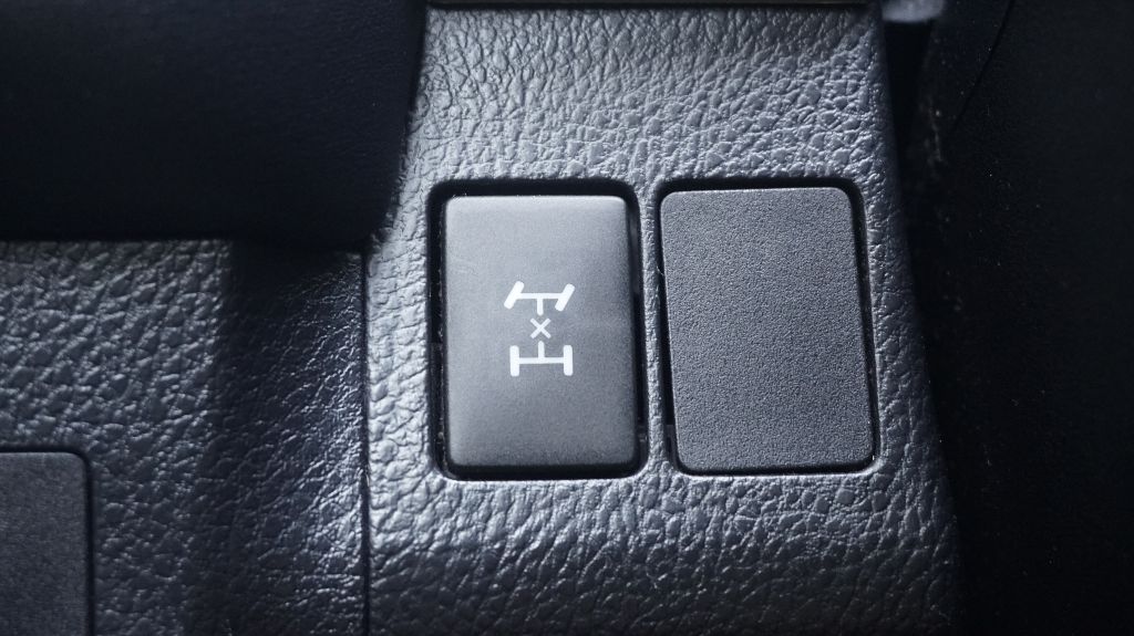 2014 Toyota RAV4 - $13,900