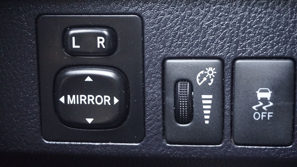 2014 Toyota RAV4 - $13,900