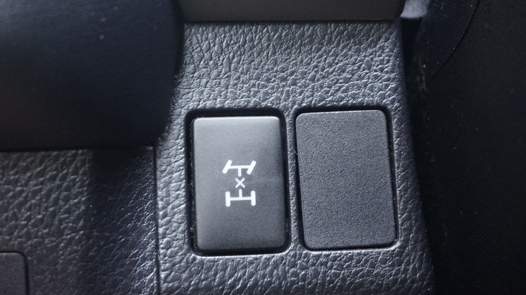 2014 Toyota RAV4 - $13,900