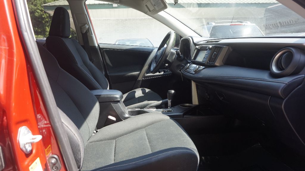 2014 Toyota RAV4 - $13,900