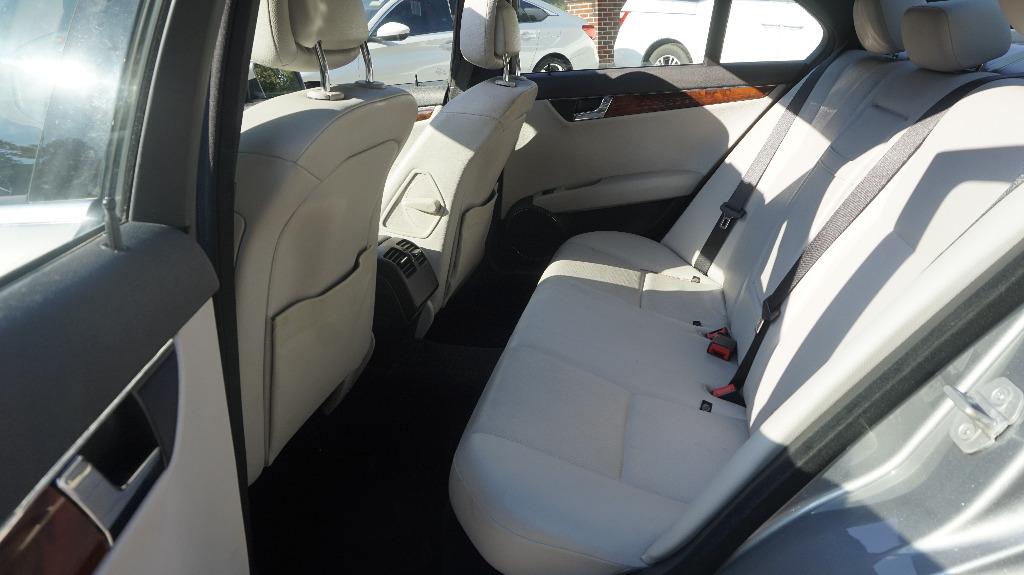 2011 Mercedes-Benz C Class - $6,290