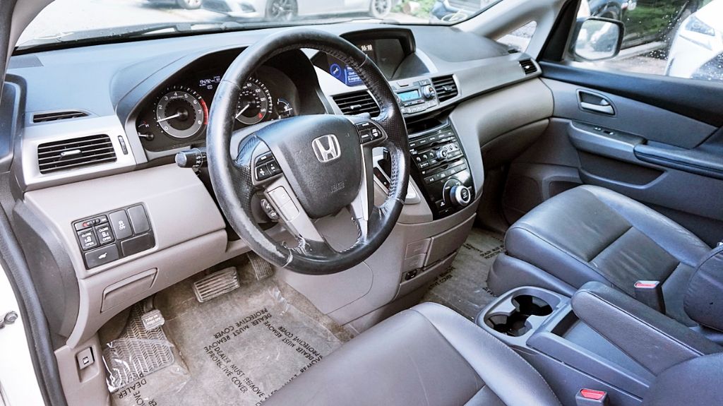 2013 Honda Odyssey - $6,300