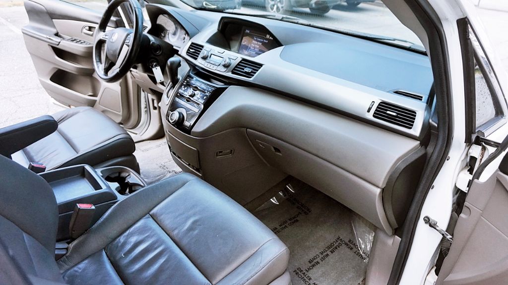 2013 Honda Odyssey - $6,300