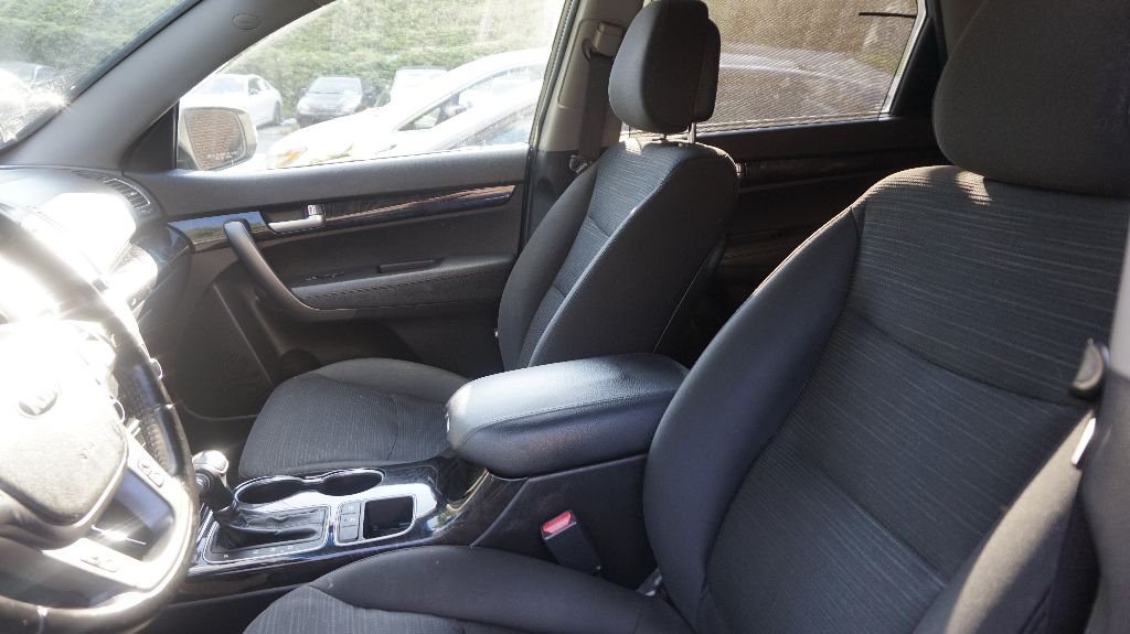 2014 Kia Sorento - $5,950
