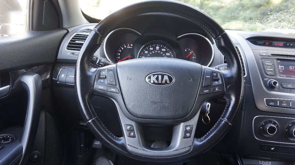 2014 Kia Sorento - $5,950