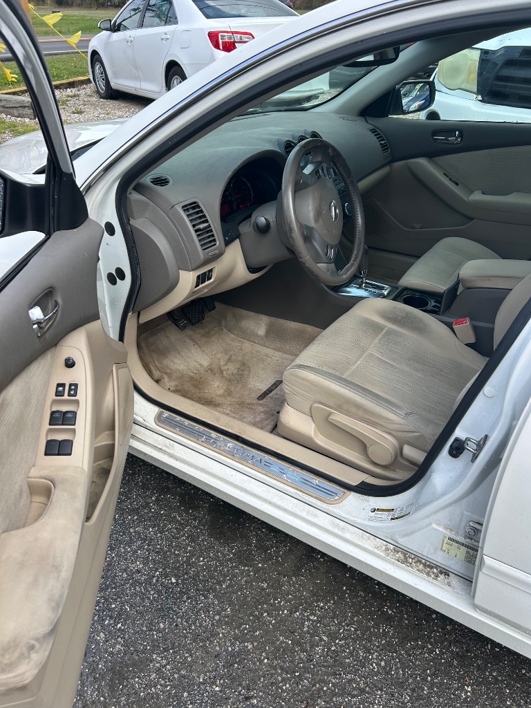 2012 Nissan Altima - $4,995