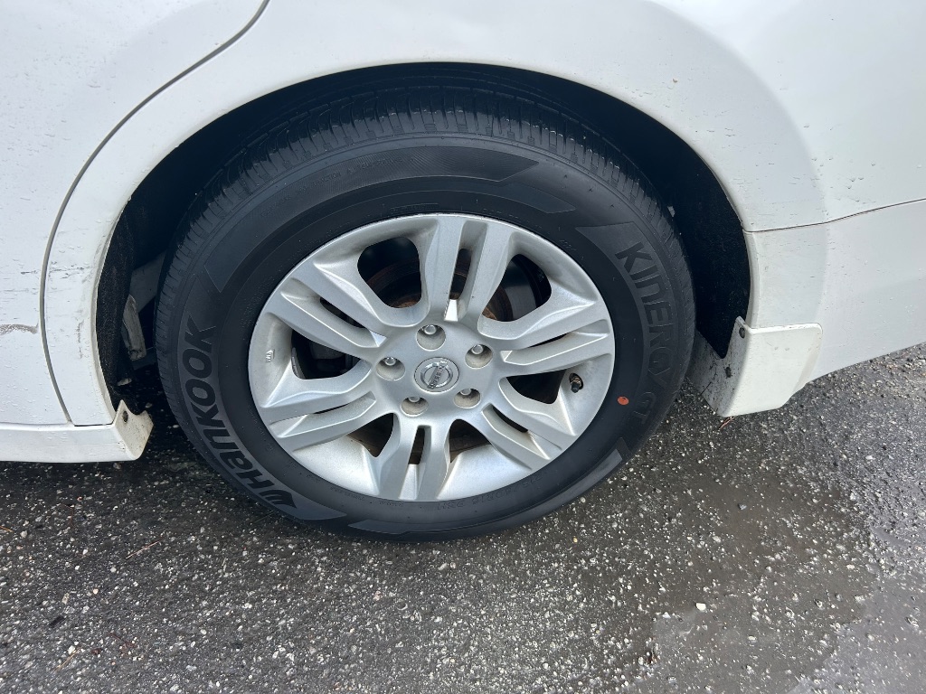 2012 Nissan Altima - $4,995