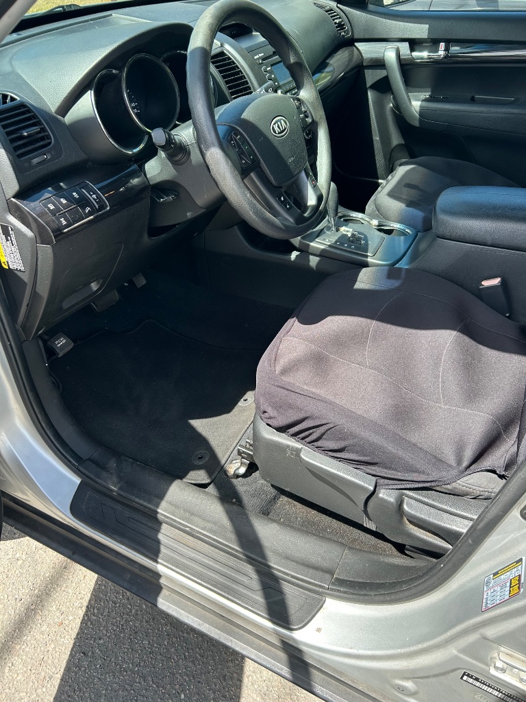 2011 Kia Sorento - $5,995