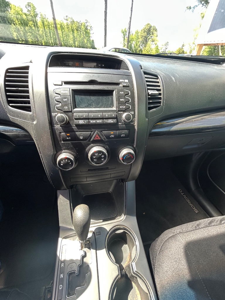 2011 Kia Sorento - $5,995