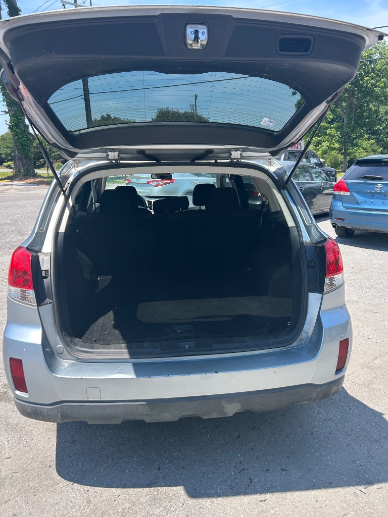 2013 Subaru Outback - $4,995