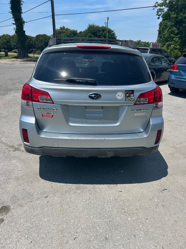 2013 Subaru Outback - $4,995